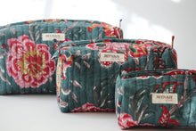 Load image into Gallery viewer, Emerald Garden Travel Bag