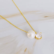 Load image into Gallery viewer, Single Pearl And Diamond Necklace