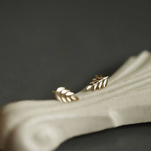 Load image into Gallery viewer, Dainty Gold Small Leaf Stud Earrings