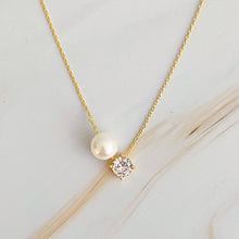 Load image into Gallery viewer, Single Pearl And Diamond Necklace