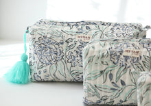 Load image into Gallery viewer, Hydrangea Travel Bag