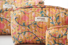 Load image into Gallery viewer, Henna Vines Travel Bag