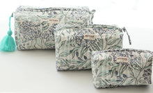 Load image into Gallery viewer, Hydrangea Travel Bag