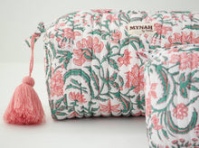 Load image into Gallery viewer, Carnelia floral print travel bag