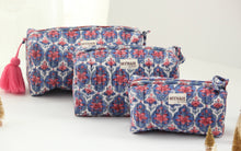 Load image into Gallery viewer, Nantucket Floral Travel Bag