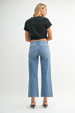 Load image into Gallery viewer, Relaxed Vintage Straight Jean