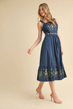 Load image into Gallery viewer, &MERCI - FLORAL EMBROIDERY MIDI DRESS MDR3805: Off-White / M