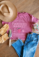 Load image into Gallery viewer, Paper Farm Press - Strawberry Farmers Market Tee - Crimson: M