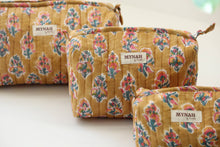 Load image into Gallery viewer, Henna Travel Bag