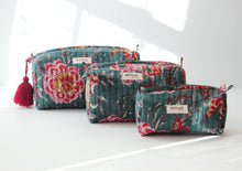 Load image into Gallery viewer, Emerald Garden Travel Bag