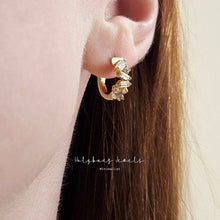 Load image into Gallery viewer, Baguette Huggie Earrings