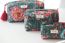 Load image into Gallery viewer, Emerald Garden Travel Bag