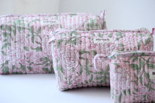 Load image into Gallery viewer, Bunny Rose Floral Print Travel Bag