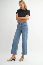 Load image into Gallery viewer, Relaxed Vintage Straight Jean