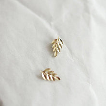 Load image into Gallery viewer, Dainty Gold Small Leaf Stud Earrings