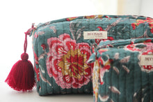 Load image into Gallery viewer, Emerald Garden Travel Bag