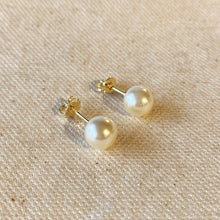 Load image into Gallery viewer, GoldFi - 18k Gold Filled 8mm Classic Pearl Stud
