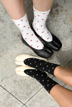 Load image into Gallery viewer, Sneaker Socks: Hearts
