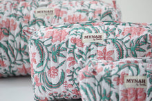 Load image into Gallery viewer, Carnelia floral print travel bag
