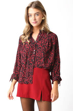 Load image into Gallery viewer, Jenn Top
