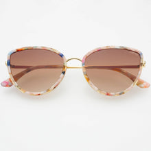 Load image into Gallery viewer, FREYRS Eyewear - Luna Acetate Womens Cat Eye Sunglasses : Rose Tortoise

