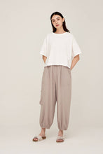Load image into Gallery viewer, Grade &amp; Gather - 50505GZ - GAUZE CARGO PANTS: S / BROWN OLIVE
