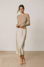 Load image into Gallery viewer, Dress Forum - Ribbed Knit Fitted Crew Neck Long Sleeve Top: NAVY / S-M-L(2-2-2)
