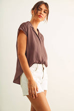 Load image into Gallery viewer, MIOU MUSE - MMT1194   BUTTON DOWN CAP SLEEVE SHIRTS: CREAM / S

