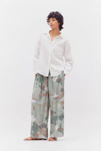 Load image into Gallery viewer, Classic Linen Shirt
