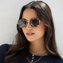 Load image into Gallery viewer, Luna Sunglasses
