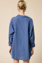 Load image into Gallery viewer, Mimosa - Relaxed Gingham Button Down Shirt: Ocean / M
