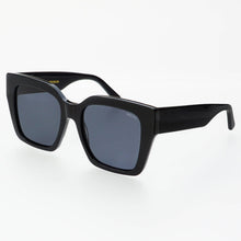 Load image into Gallery viewer, FREYRS Eyewear - Bon Chic Acetate Oversized Square Sunglasses: Black

