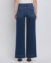 Load image into Gallery viewer, FLYING MONKEY - HIGH RISE PATCH POCKET TROUSER  HEM WIDE JEANS F5764D: DARK DENIM / 27
