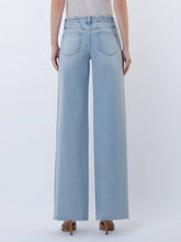Load image into Gallery viewer, Olivia Jeans
