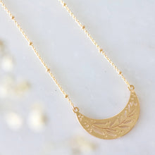 Load image into Gallery viewer, Leaf Necklace
