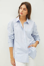 Load image into Gallery viewer, Be Cool - OVERSIZED STRIPED CHAMBRAY BUTTON DOWN SHIRT: Dusty Blue / ML
