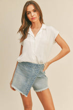 Load image into Gallery viewer, MIOU MUSE - MMT1194   BUTTON DOWN CAP SLEEVE SHIRTS: CREAM / M
