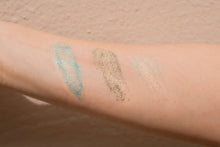 Load image into Gallery viewer, Roll-On Shimmer Unicorn Dreams: One ounce
