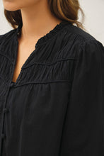 Load image into Gallery viewer, Be Cool - CRISP COTTON BUTTON UP FLOWY BLOUSE: White / L
