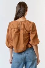 Load image into Gallery viewer, Lalavon - ILT4043-1 SCALLOPED PUFF SLEEVE BACK BUTTON BLOUSE TOP: M / CAMEL / 100% COTTON
