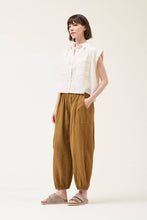 Load image into Gallery viewer, Grade &amp; Gather - 50505GZ - GAUZE CARGO PANTS: M / BROWN OLIVE
