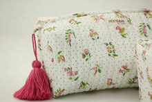 Load image into Gallery viewer, Quilted Block Print Floral Bag
