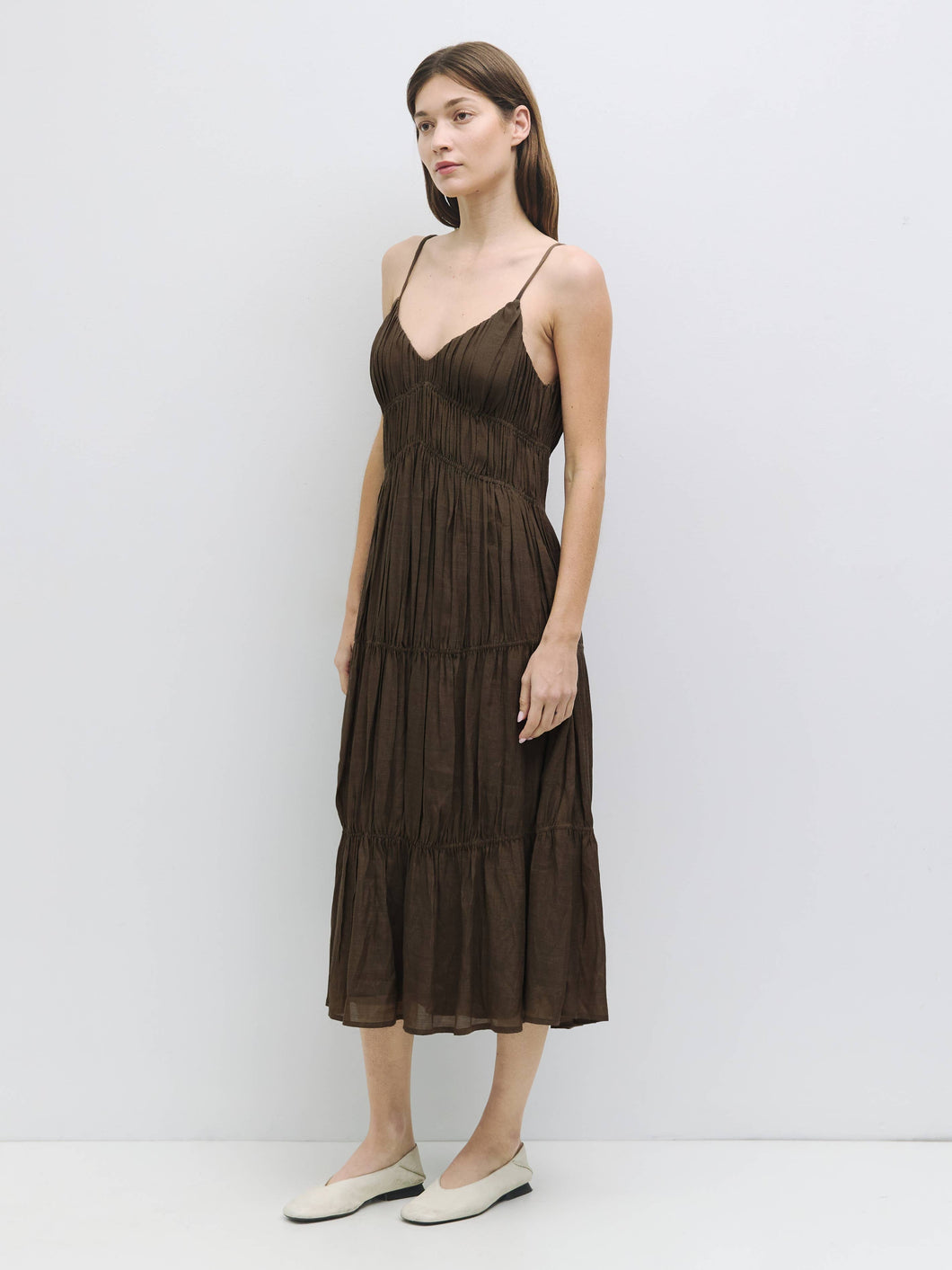 MOD REF - The Kendra Dress | Gathered Maxi Dress: BROWN / LARGE