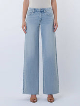Load image into Gallery viewer, VERVET by FLYING MONKEY - MID RISE LIGHT WASH CLEAN CUT HEM WIDE LEG JEANS T6017SL: SUPER LIGHT DENIM / 27
