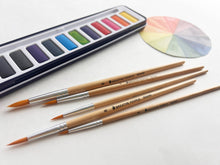 Load image into Gallery viewer, Breathe People - 5-Piece Round Watercolor Brush Set, Full Range, Sizes 0-8
