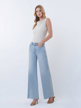 Load image into Gallery viewer, VERVET by FLYING MONKEY - MID RISE LIGHT WASH CLEAN CUT HEM WIDE LEG JEANS T6017SL: SUPER LIGHT DENIM / 28
