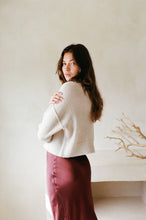 Load image into Gallery viewer, AW1023 | KYLIE SWEATER PULLOVER: L / Light Taupe
