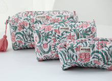 Load image into Gallery viewer, Carnelia floral print travel bag
