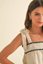 Load image into Gallery viewer, Maddy Linen Top
