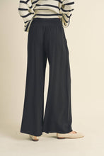 Load image into Gallery viewer, Ellis Linen Pants
